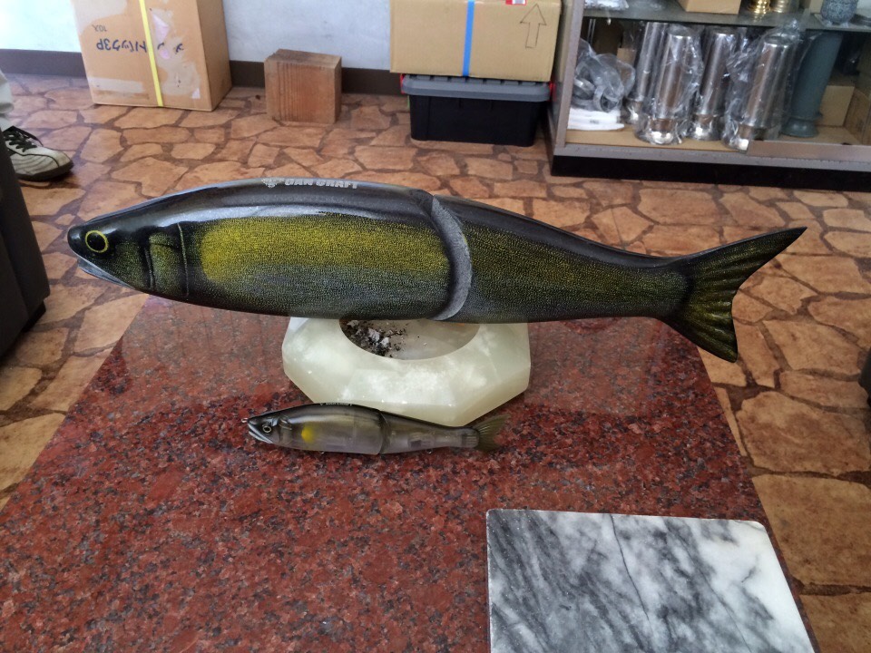 石像（魚）